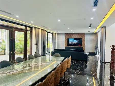 Bán căn bt 3 mặt tiền full nội thất cao cấp tại xanh villas giá thương lượng