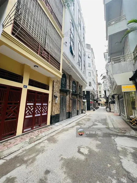 Hiếm phân lô ngõ 47 huỳnh thúc kháng, đống đa, 22,2 tỷ, 56m2, vỉa hè kinh doanh, ôtô tránh