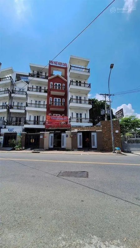 Bán nhà mt trương đình hội phường 16 q8