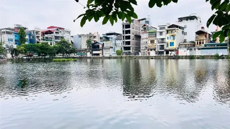 Nhà đẹp y hình, lô góc, mặt hồ bồ đề, long biên. 100m2, 7 tầng thang máy, full nội thất, giá tốt