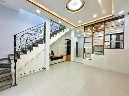 Căn góc 2 mặt tiền hẻm cách mạng tháng tám, p11, q3