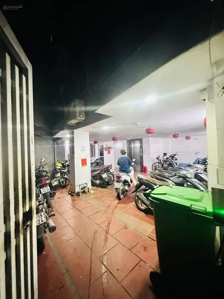 Bán ccmn thịnh quang đống đa 7t thang máy 22 phòng kk dòng tiền 99tr/1 tháng dt 92/100m 7t mt 5m.
