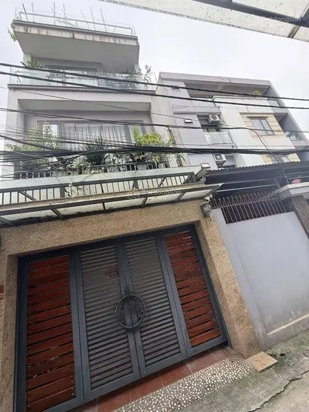 Bán nhà dân xây ngọc thụy, ôtô vào nhà, dt 68m2 x 4 tầng, mặt tiền 4,6m. giá chỉ 11,8 tỷ