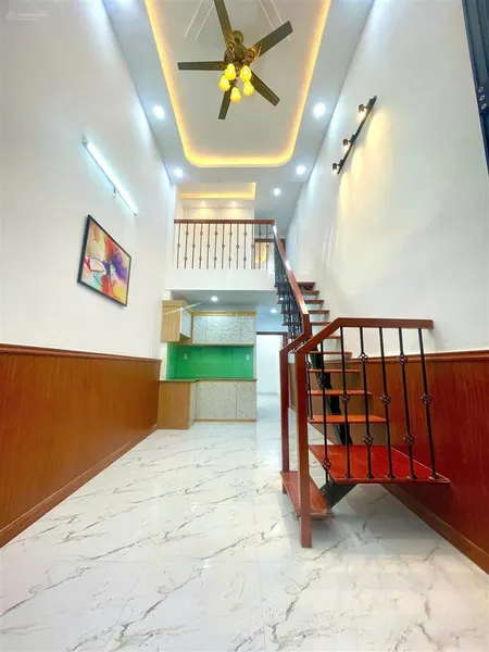 Chính chủ bán nhà mới 100% 1 trệt 1 lầu, đường nhựa 8m vị trí siêu tiện ích