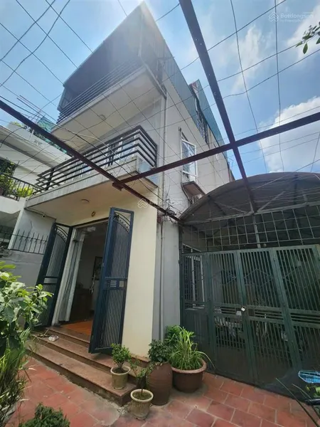 Bán nhà ngọc thụy 120m2 3 tầng đẹp mặt tiền 8.2m ô tô đỗ cửa giá chỉ 19 tỷ