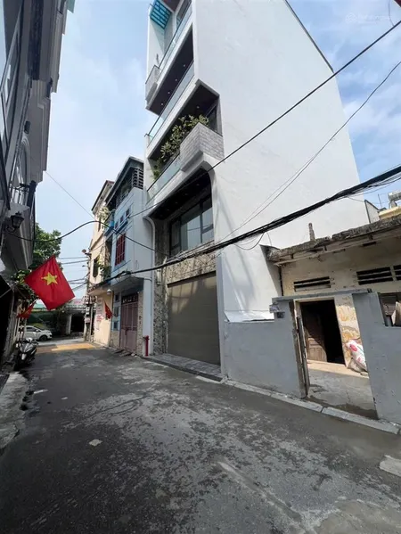 Cực phẩm,hoa hậu.ngay aeon maill,sát sân golf long biên.dt85m2,8 tầng thang máy,full nội thất.