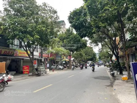 Hoa hậu mặt phố mậu lương 60m2 7 tầng thang máy full nội thất xịn sò.