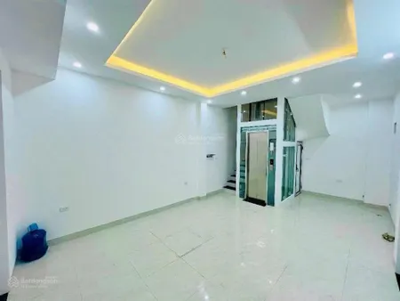 Bán nhà riêng phố lụa dt 34m 6 tầng lô góc 3 thoáng có thang máy chỉ 8.x tỷ hà đông
