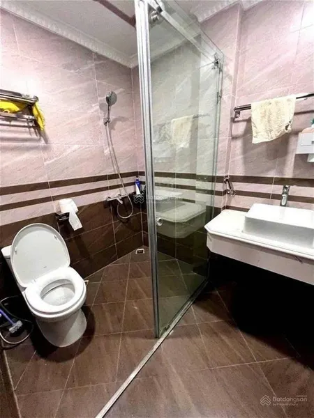 Siêu đẹp! bán nhà hoàng quốc việt, cầu giấy, phân lô, 2 mặt ngõ, ô tô vào nhà, dân xây, dt 96m2*5t