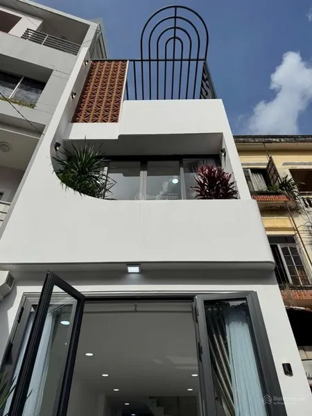 Nhà đẹp đặng văn ngữ 3 tầng đúc thật 3pn + 4wc hẻm ô tô đậu thoải mái. giá chỉ 7tỷ300 tl