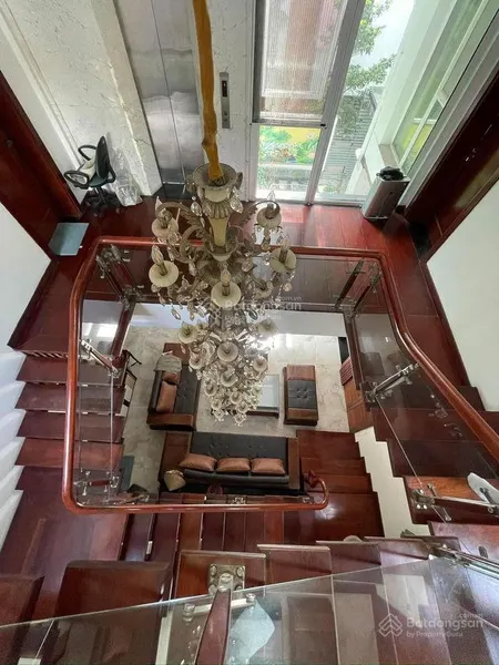Biệt thự linh đàm hoàng mai hà nội diện tích 251m, 5 tầng, thang máy nhập khẩu, gara oto riêng