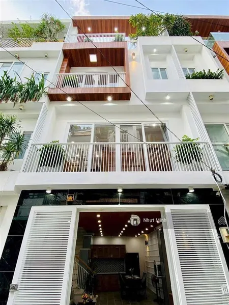 Chỉ với 3.280 tỷ bán căn nhà siêu vip nơ trang long p.13 bình thạnh hẻm xe hơi dt 4.6mx9m shr