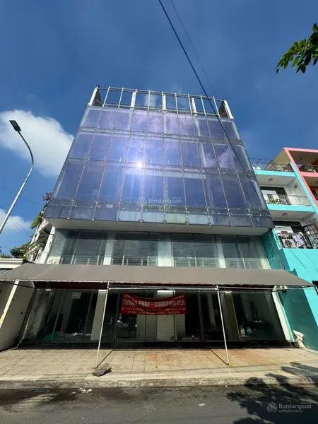 Bán nhà mặt tiền an dương vương, ngang 9 dài 17m có lề tận 10m ốp gạch, quận 6