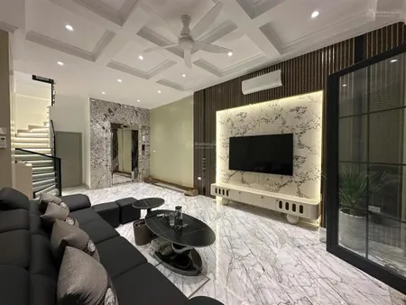 Siêu phẩm ! hoàng văn thái, ô tô tránh dừng đỗ, thang máy, văn phòng, kinh doanh nét. 56m*7t