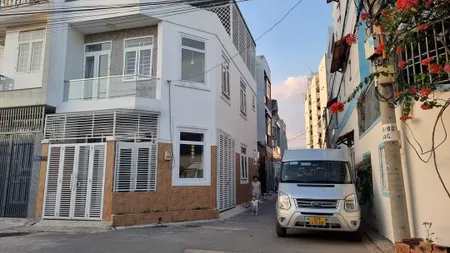 Bán đất tặng nhà 54m² ngang 4m HXH Lò Lu Long Phước