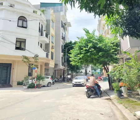 Bán nhà phú diễn vỉa hè xe tải tránh dân xây sẵn ở nhỉnh 11 tỷ