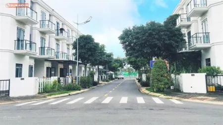 Cần bán nhà phố liền kề 5x17,7m nhà 1 trệt 2 lầu đường trường thạnh, quận 9