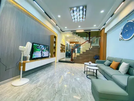 Bán nhà tân bình, 65m2, gần mặt tiền đường phạm văn bạch nguyễn phúc chu