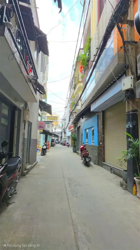 Hẻm xe hơi 7 chỗ, sát mt cách mạng tháng tám q10 25m2 ngang 3.3m.