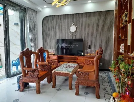 Bán nhà q6 gần vòng xoay phú lâm, chợ phú lâm, mặt tiền lớn 6.3m , nhiều tiện ích xung quanh.