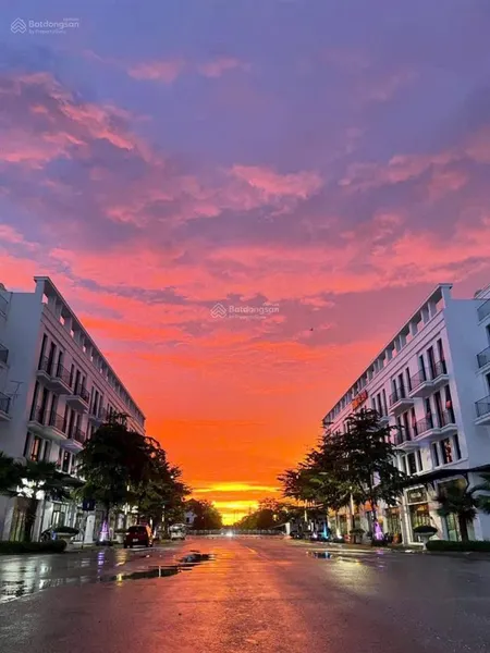 Cần bán bt song lập 198m2 nhà cạnh biển..