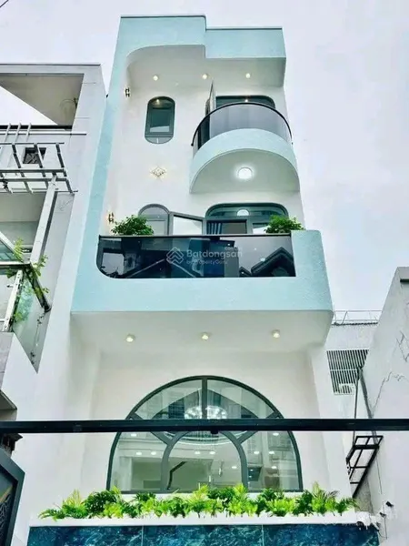 Tôi bán nhà giá 4tỷ680/80,8m2 đ.oto lý văn phức p.tân định q.1, cho thuê 29tr gần cv lê văn tám