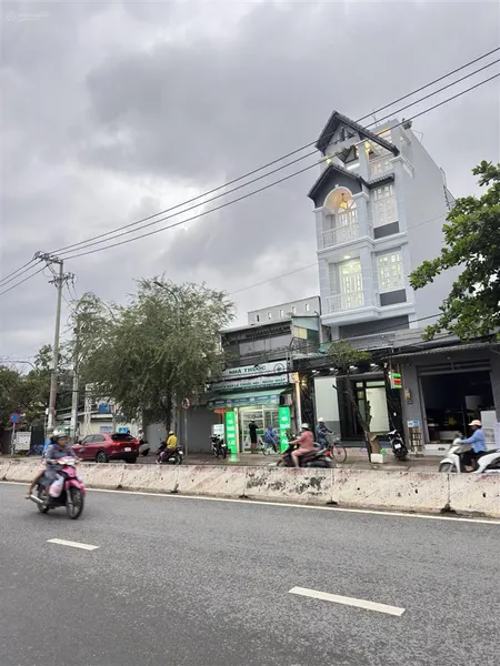 Chỉ 11,8 tỷ mặt tiền huỳnh tấn phát .vị trí kinh doanh đắc địa .nhà mặt tiền giá trong hẻm