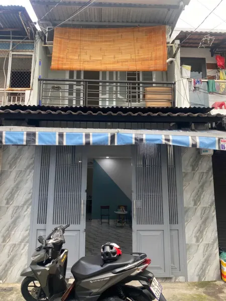 Nhà hẻm 5m,xây kiên cố,ngay khu chợ vải, 2 tầng, 2 PN, giá nhỉnh 3 tỷ