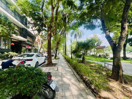 Bán nhà Mặt phố Trịnh Công Sơn 118/123m² ngang 5.5m giá 85 tỷ Phường Hồng Hà (LH: Zalo 0862299066)