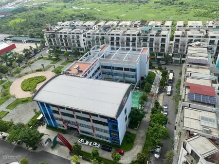 Chính chủ cần bán căn 3pn 2vs tòa k3, dt 102m2, bc đông nam. giá bán 7,7tỷ bao phí