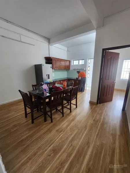 Bán căn hộ hưng phú lô b 70m2, 2 phòng ngủ, sổ hồng, full nội thất, tây nam, thang máy, tầng 3
