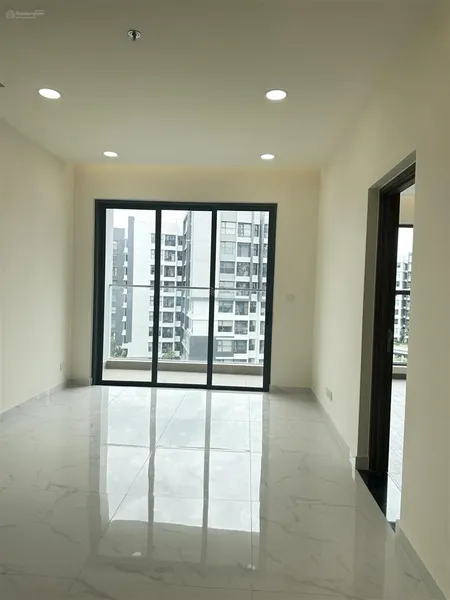 Bán 2pn 86m2 giá 8ty2 đóng 22% nhận nhà, còn lại trả chậm 3 năm k lãi diamond centery celadon city