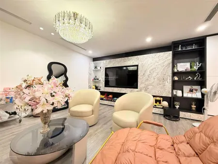 Gia đình chuyển công tác cần bán căn hộ 3 ngủ