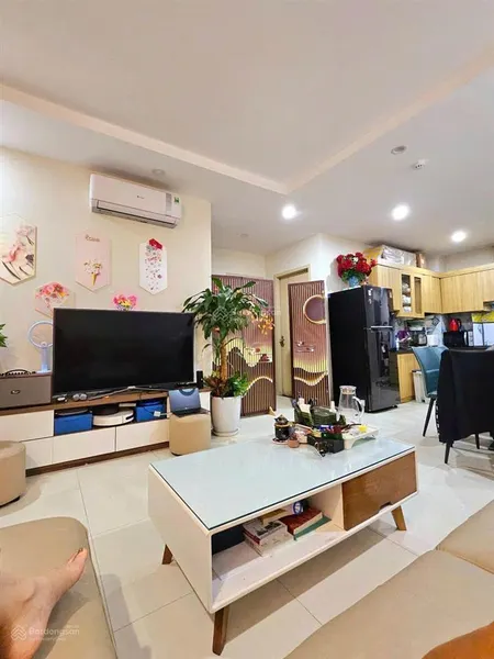Tôi cần bán căn hộ tại 90 nguyễn tuân tầng trung ban công đông nam, 76m2, 2pn, 2vs giá 6.6 tỷ