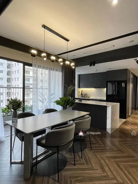 Chính chủ bán căn 2 phòng ngủ 71m2 chung cư 90 nguyễn tuân. giá 7.5 tỷ