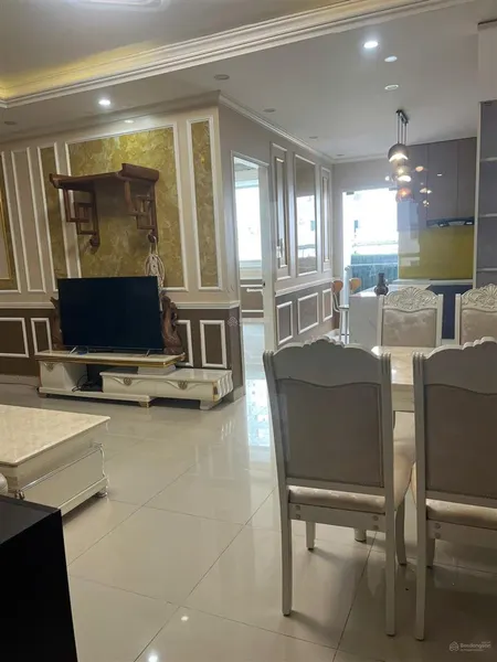 Siêu rẻ! chính chủ gửi bán 2pn2wc 76m,đã có sổ hồng, full nội thất đẹp. giá chỉ 3.3 tỷ.