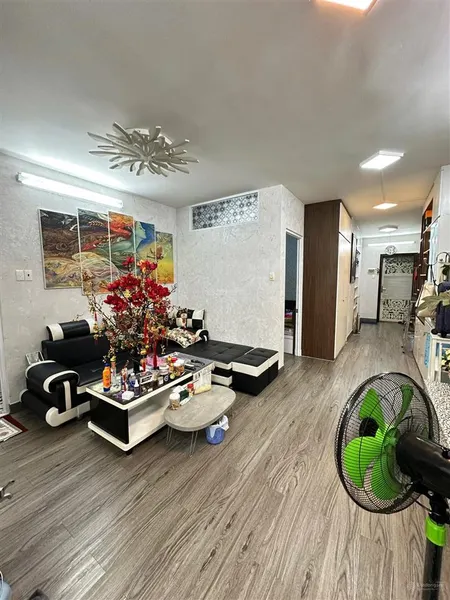 Bán căn góc block b 197nkkn 100m2,3pn,2wc giá 3,1tỷ..call 0989 116 *** mr hà.