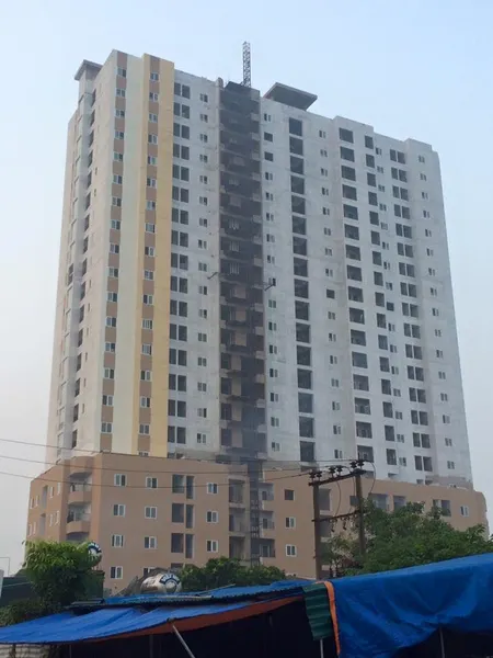 Bán cc south tower sổ 65m2, sử dụng 90m2. 2 ngủ 2 vs. đồ cơ bản. ban công nam. 4,8 tỷ. 0907 833 ***