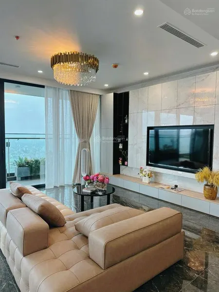 Chủ cần bán gấp căn 141m2, giá 15,5 tỷ bao phí, sunshine golden river, 3 ngủ 2 vs, full nội thất cc