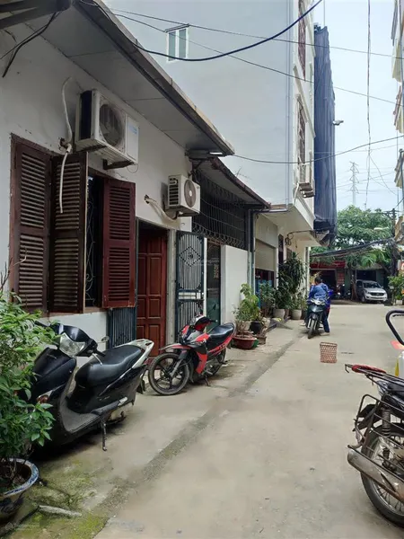 Bán mảnh đất 45m, lô góc, mt chính 4.3m, 7 chỗ vào, sát trường thcs vĩnh quỳnh nay thuộc đại thanh.