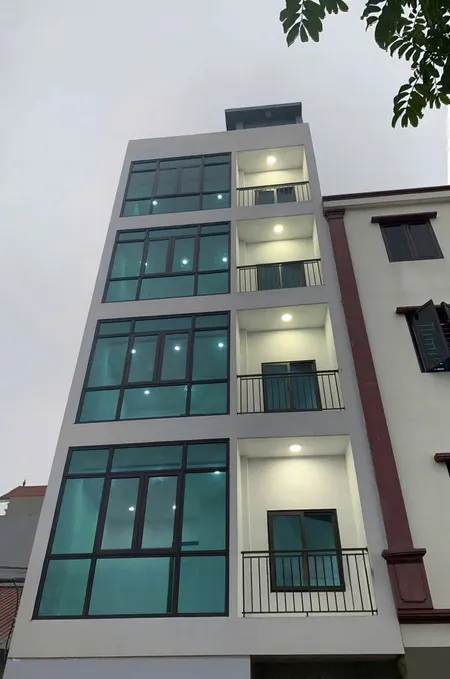 🏠 BÁN NHÀ 6 TẦNG – MẶT TIỀN 5.5M – ĐƯỜNG NHỰA 7M – ĐỐI DIỆN TRƯỜNG TIỂU HỌC ĐÔNG LA – HOÀI ĐỨC 🌿