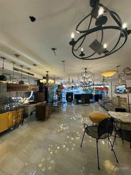 Siêu phẩm mặt phố lạc long quân 170m2 mt 6.5m view hồ 2 mặt tiền, giá 92 tỷ