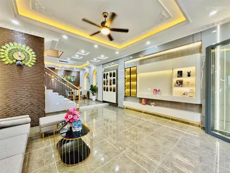 Bán gấp nhà tại nguyễn tư giản giá 3tỷ150 diện tích 65m2,hẻm thông 5m shr gần trường học, siêu thị