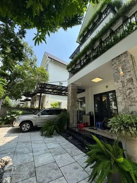 Bán nhanh bt vinhomes riverside 305m2 sông đẹp, về ở luôn. giá 82 tỷ