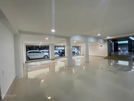 Vị trí căn góc 2mt kế bên đại học hutech giá chỉ ~236 triệu/m²