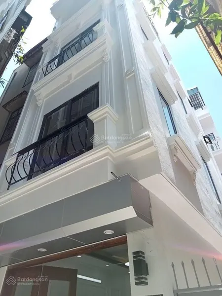 Bán nhà cực đẹp, giá rẻ 35m2x6t có thang máy giá 8.25 tỷ phương canh gần trịnh văn bô trường fpt