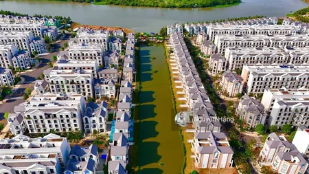 Bán biệt thự v3 cắt lỗ sâu dãy ven sông khu víp glory trong đại đô thị vinhomes grand park