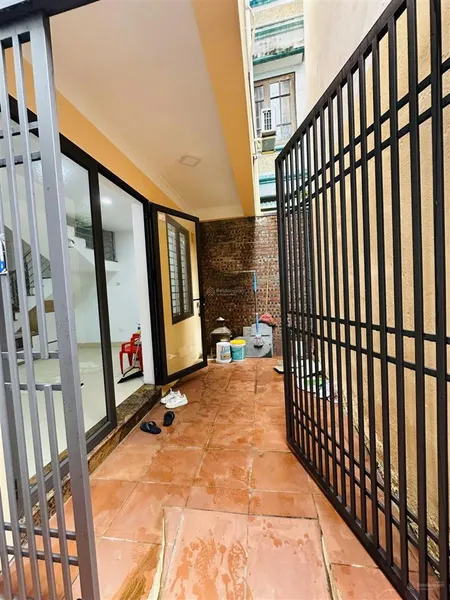 Nhà đẹp an dương vương 4 tầng dt 43.5m giá chỉ hơn 8 tỷ trung tâm phú thượng