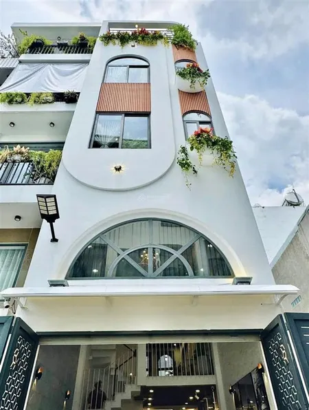 Ngộp vốn bán gấp nhà đường hai bà trưng, phường võ thị sáu, quận 3 giá5,27tỷ/63m2 (4,5x14) shr