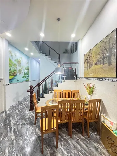 Bán nhà 4x24m, nở hậu, hẻm xe hơi thông, sát song hành vs trường chinh, q12